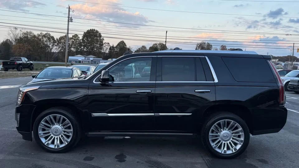 2015 Cadillac Escalade 4th Gen - Image 3 of 19