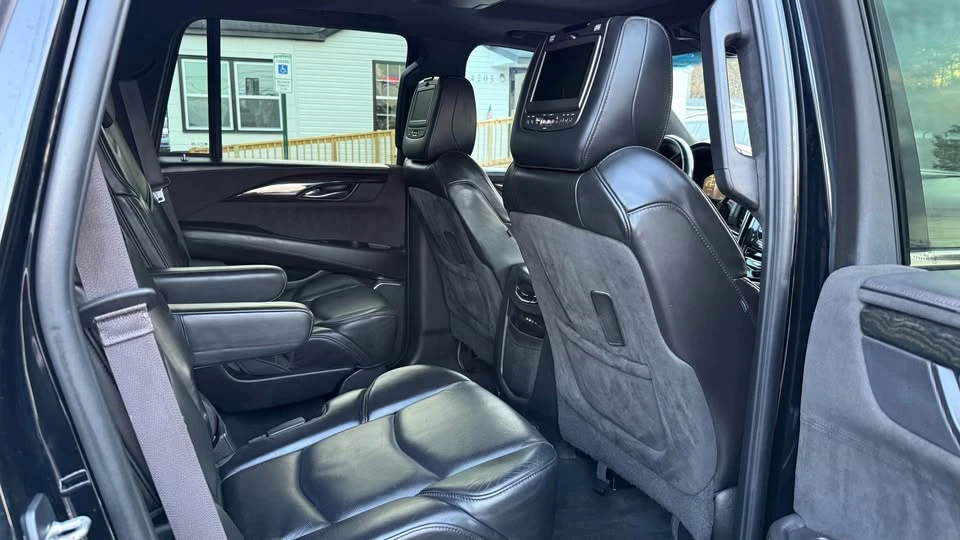 2015 Cadillac Escalade 4th Gen - Image 14 of 19