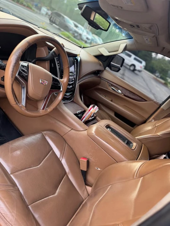 2015 Cadillac Escalade 4th Gen - Image 4 of 5