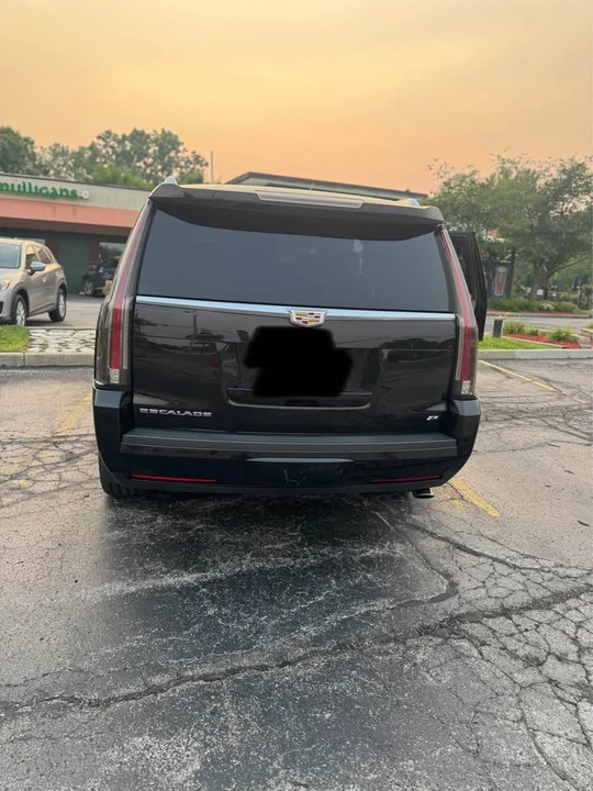 2015 Cadillac Escalade 4th Gen - Image 5 of 5