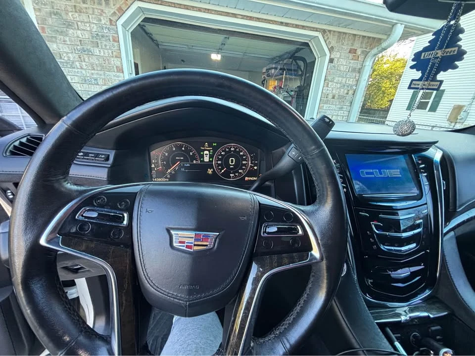 2015 Cadillac Escalade 4th Gen - Image 4 of 8