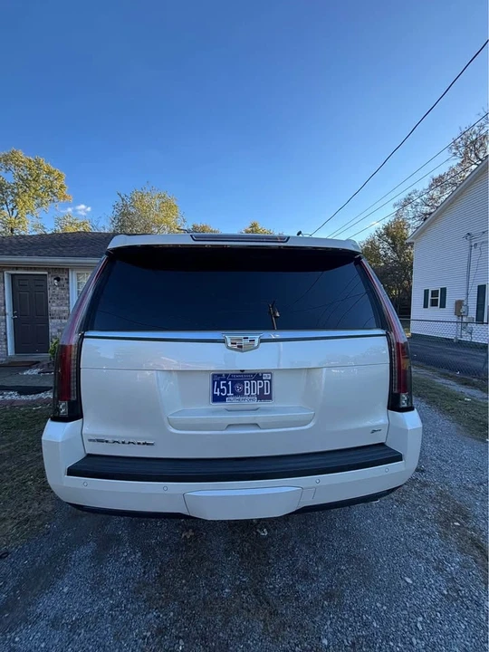 2015 Cadillac Escalade 4th Gen - Image 3 of 9
