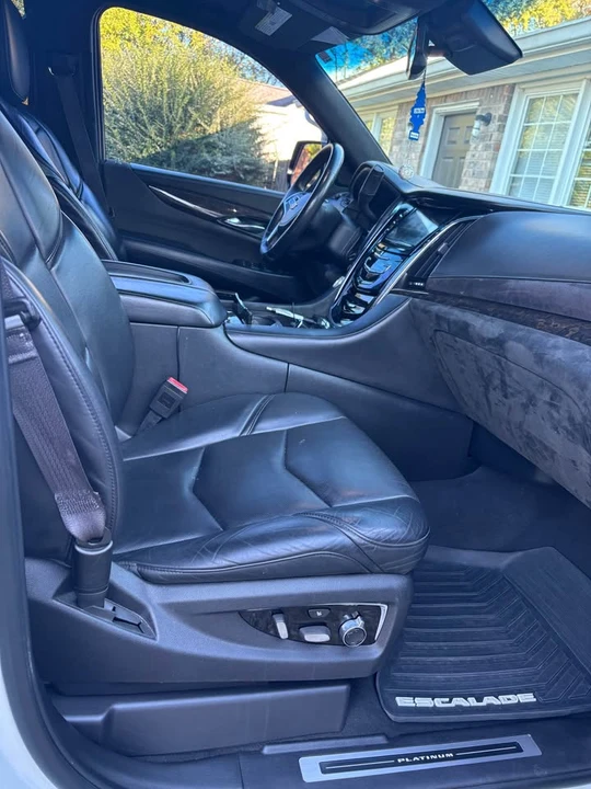2015 Cadillac Escalade 4th Gen - Image 7 of 8
