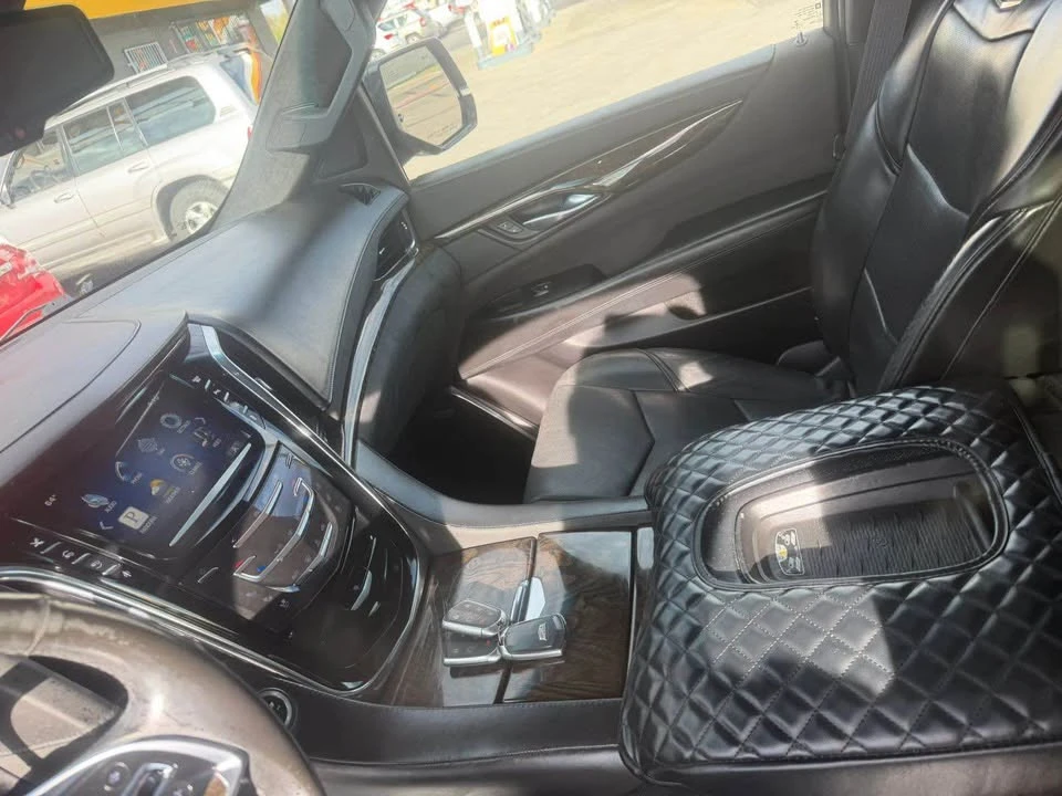 2015 Cadillac Escalade 4th Gen - Image 7 of 15