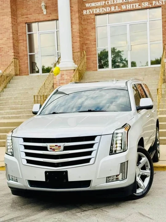 2015 Cadillac Escalade 4th Gen - Image 17 of 17