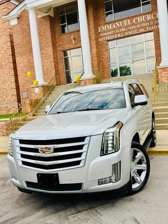 2015 Cadillac Escalade 4th Gen - Image 19 of 19