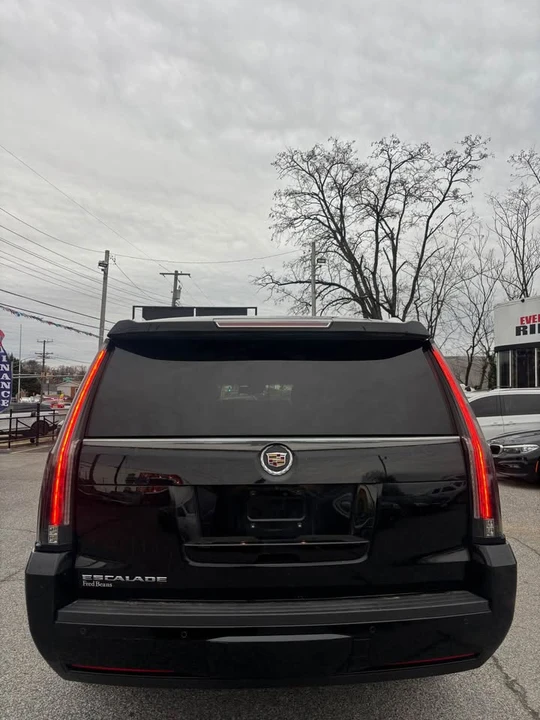 2015 Cadillac Escalade 4th Gen - Image 5 of 15