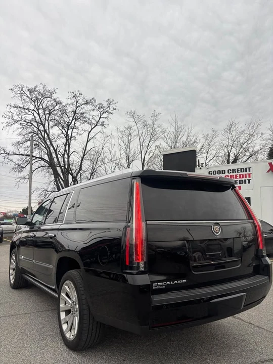 2015 Cadillac Escalade 4th Gen - Image 4 of 15