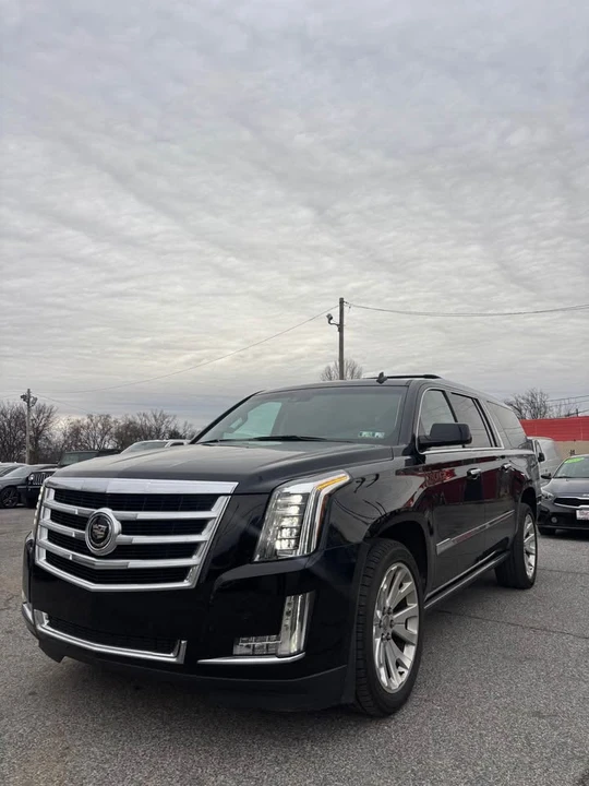 2015 Cadillac Escalade 4th Gen - Image 2 of 15