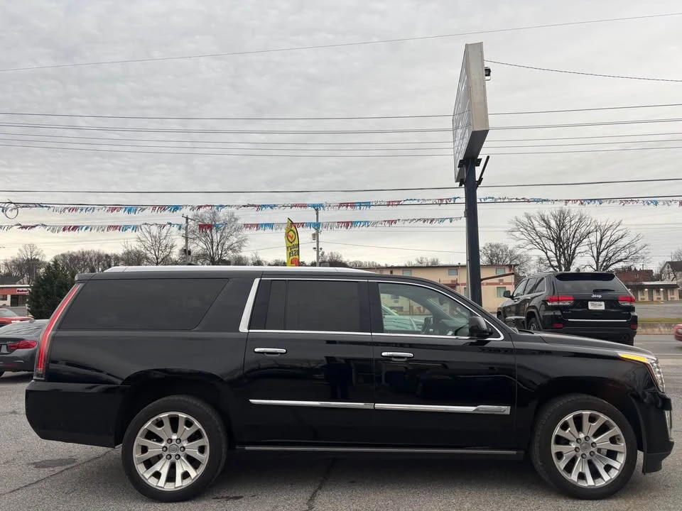 2015 Cadillac Escalade 4th Gen - Image 7 of 15