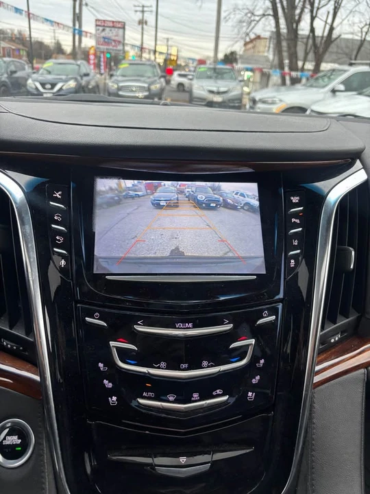2015 Cadillac Escalade 4th Gen - Image 12 of 15