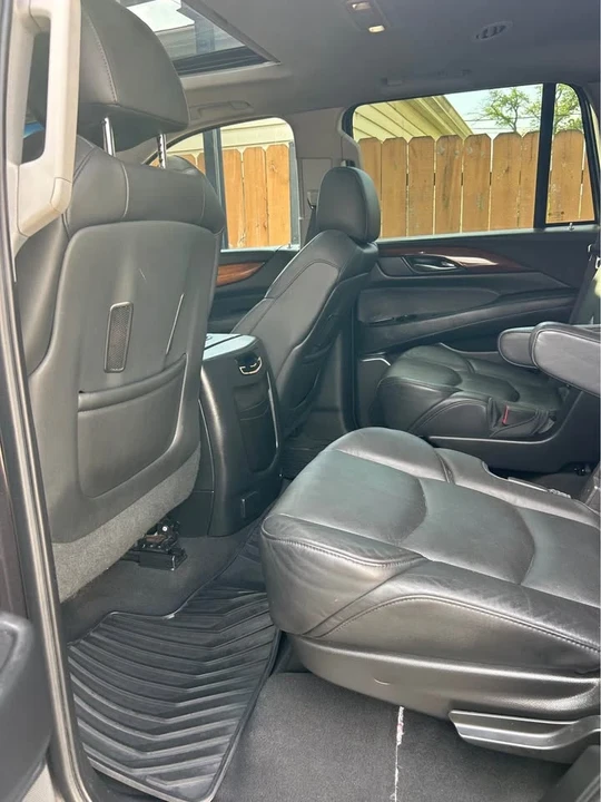 2015 Cadillac Escalade 4th Gen - Image 14 of 18