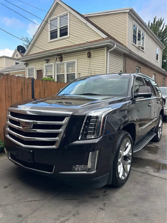 2015 Cadillac Escalade 4th Gen - Image 2 of 18