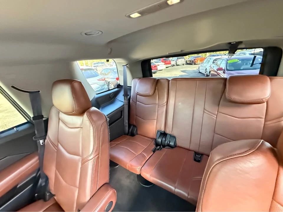 2015 Cadillac Escalade 4th Gen - Image 12 of 18