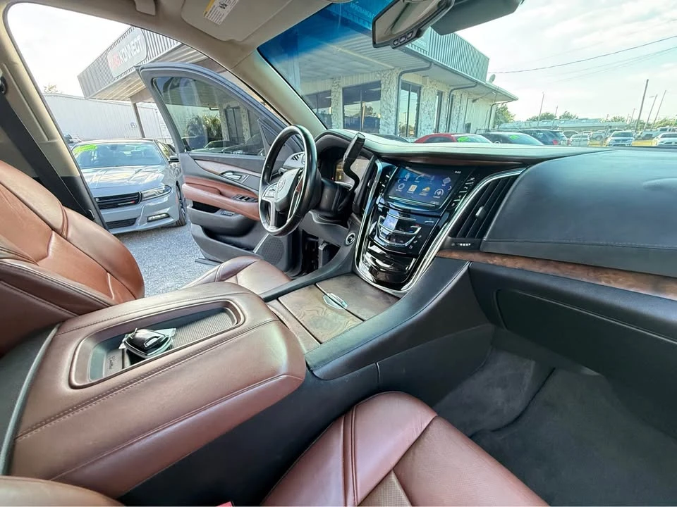 2015 Cadillac Escalade 4th Gen - Image 15 of 18