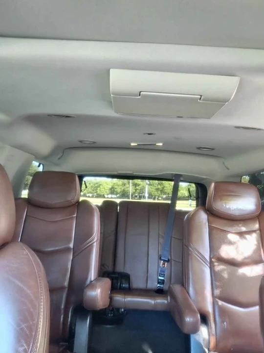 2015 Cadillac Escalade 4th Gen - Image 11 of 14