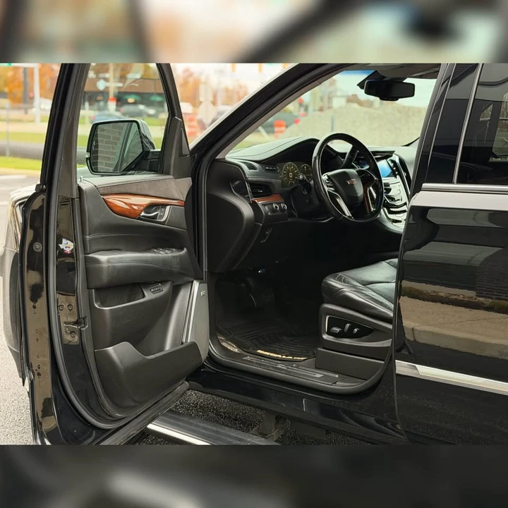 2015 Cadillac Escalade 4th Gen - Image 6 of 11