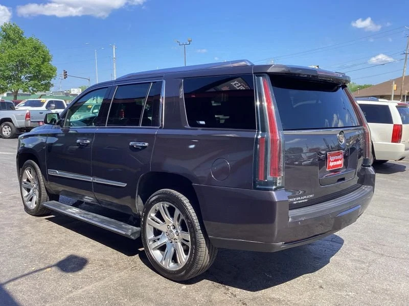 2015 Cadillac Escalade 4th Gen - Image 8 of 19