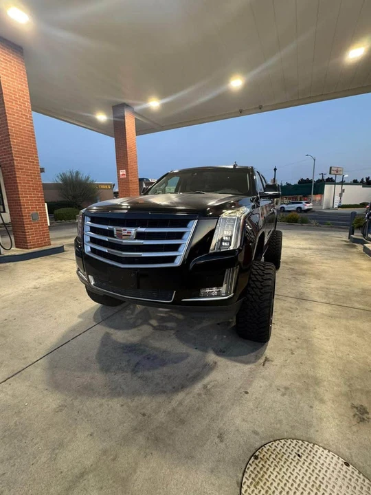 2015 Cadillac Escalade 4th Gen - Image 7 of 10
