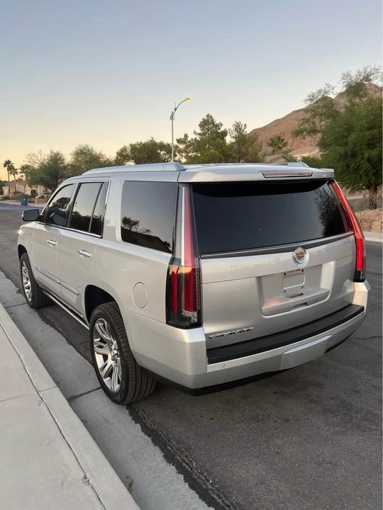 2015 Cadillac Escalade 4th Gen - Image 5 of 14