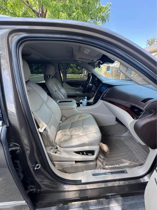 2015 Cadillac Escalade 4th Gen - Image 6 of 7
