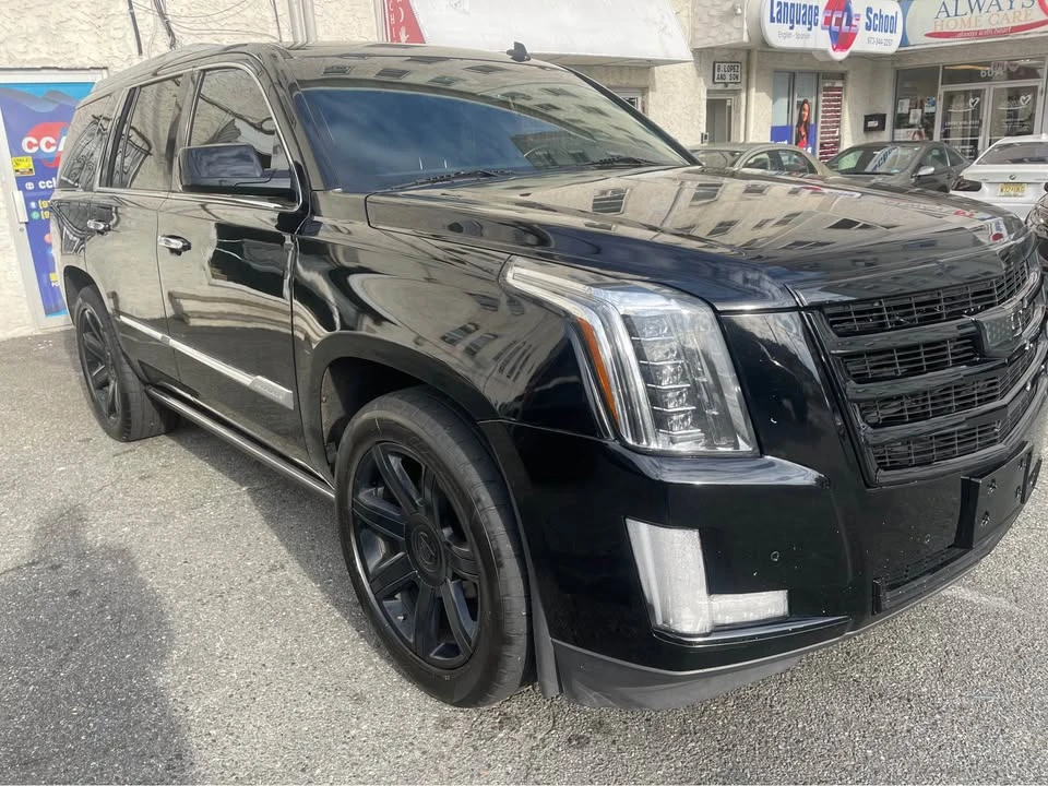 2015 Cadillac Escalade 4th Gen - Image 2 of 10