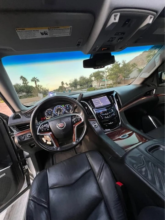 2015 Cadillac Escalade 4th Gen - Image 8 of 14