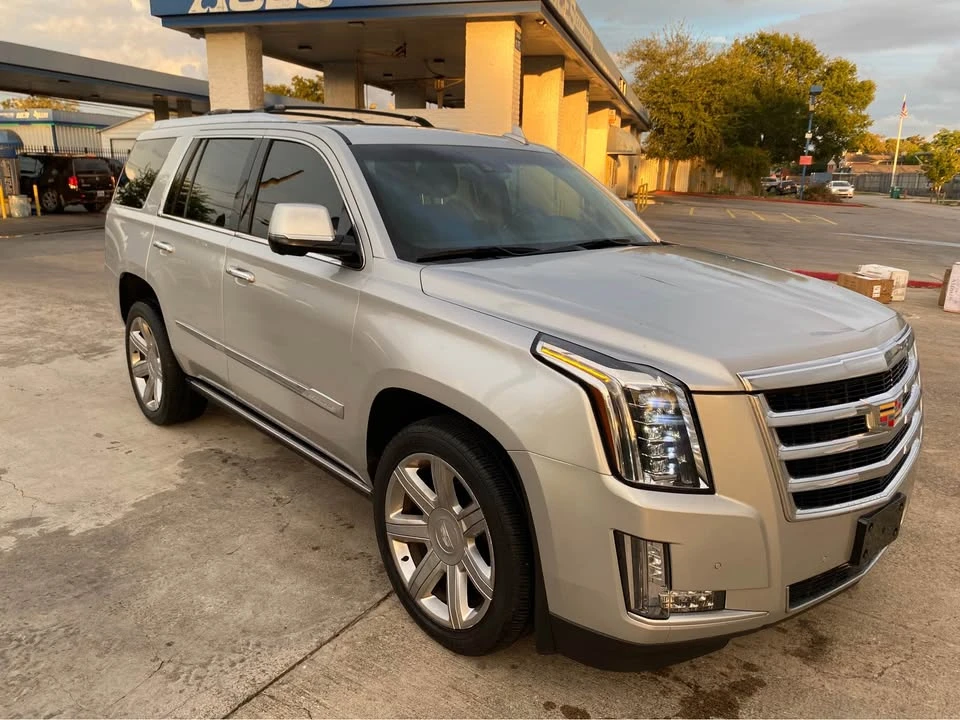 2015 Cadillac Escalade 4th Gen - Image 2 of 14