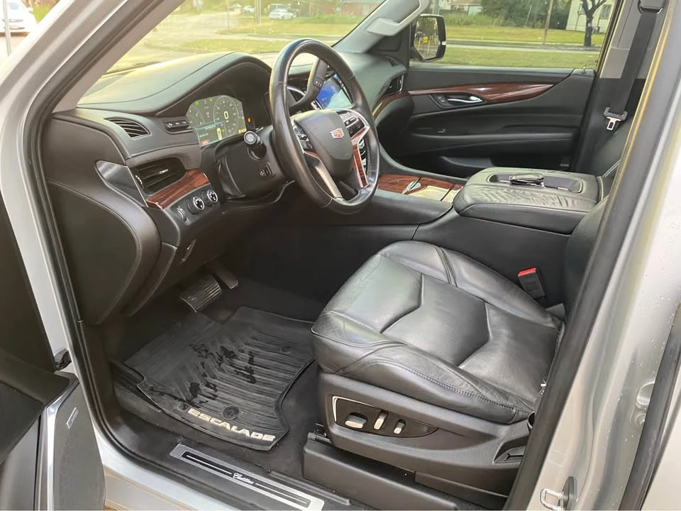 2015 Cadillac Escalade 4th Gen - Image 9 of 14