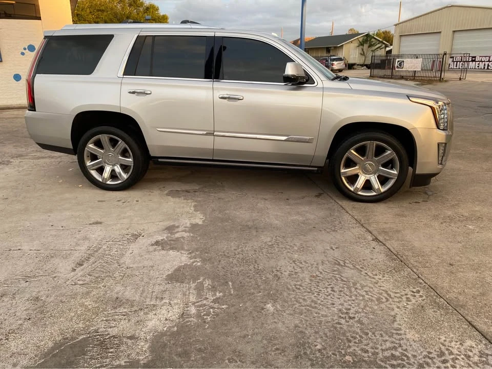 2015 Cadillac Escalade 4th Gen - Image 5 of 14