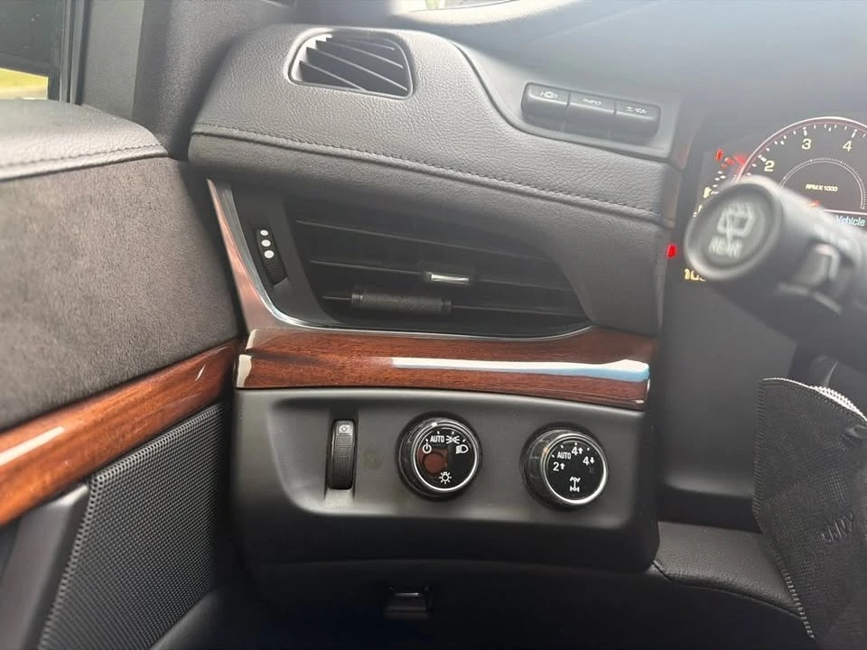 2015 Cadillac Escalade 4th Gen - Image 15 of 20