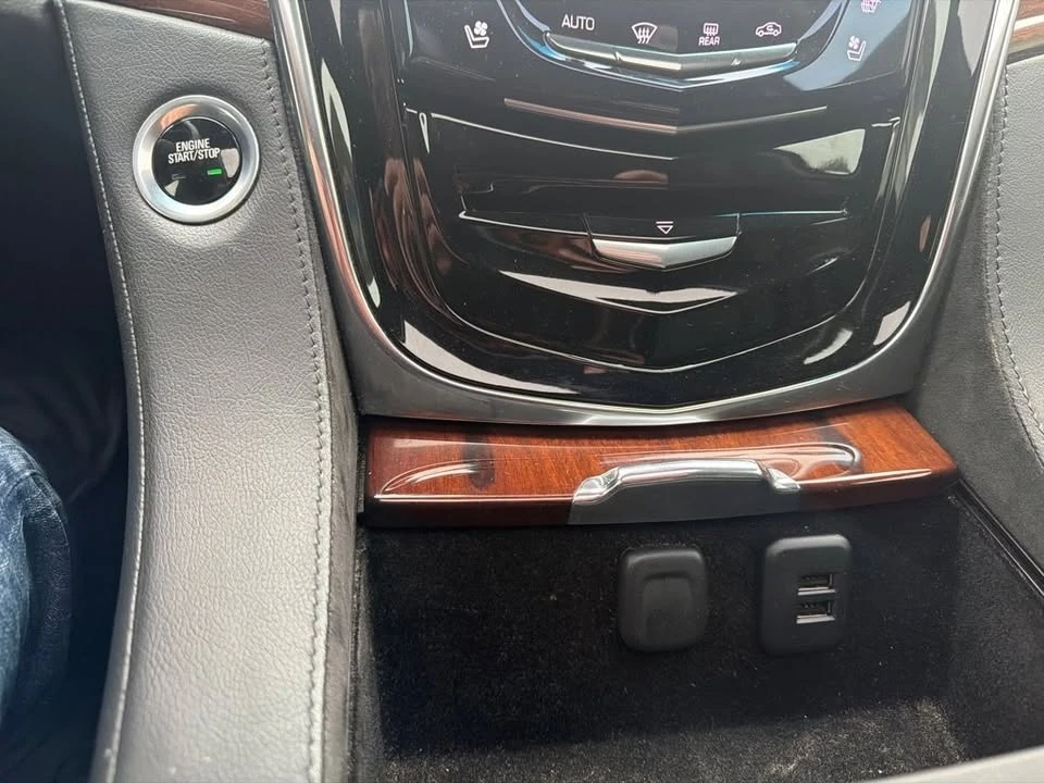 2015 Cadillac Escalade 4th Gen - Image 12 of 20