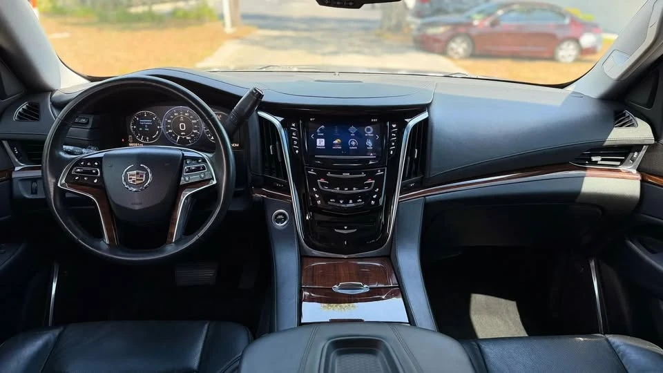 2015 Cadillac Escalade 4th Gen - Image 15 of 20