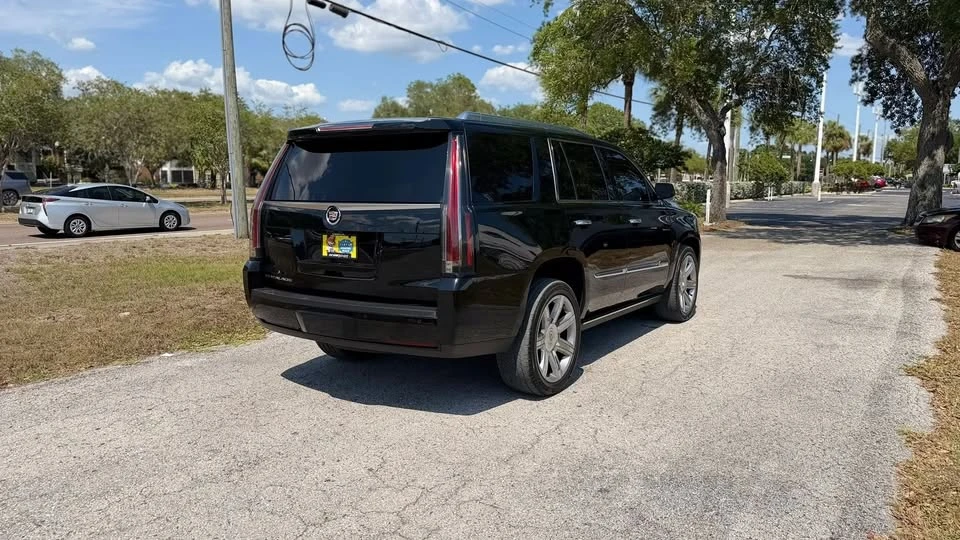 2015 Cadillac Escalade 4th Gen - Image 2 of 20