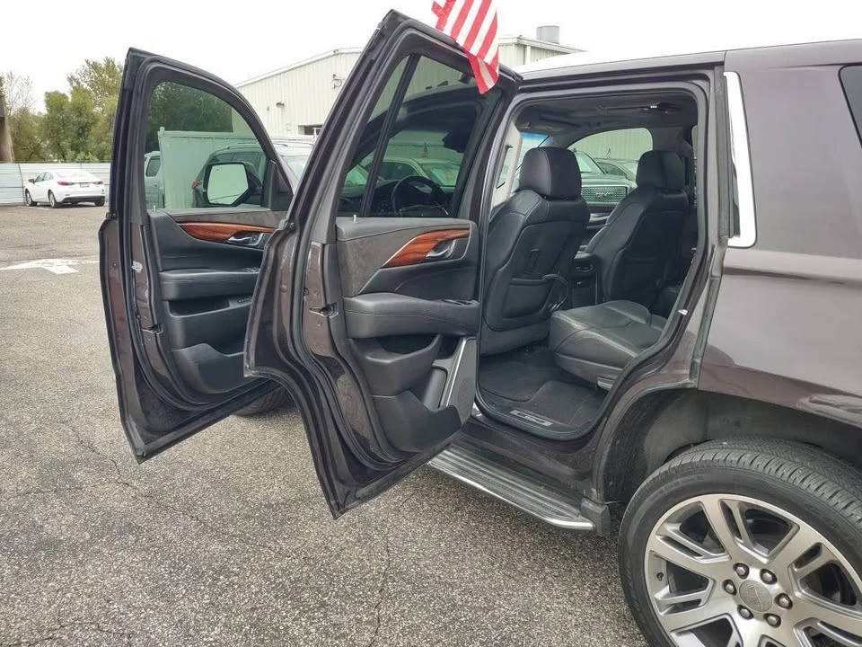 2015 Cadillac Escalade 4th Gen - Image 13 of 20