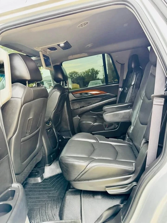 2015 Cadillac Escalade 4th Gen - Image 7 of 18