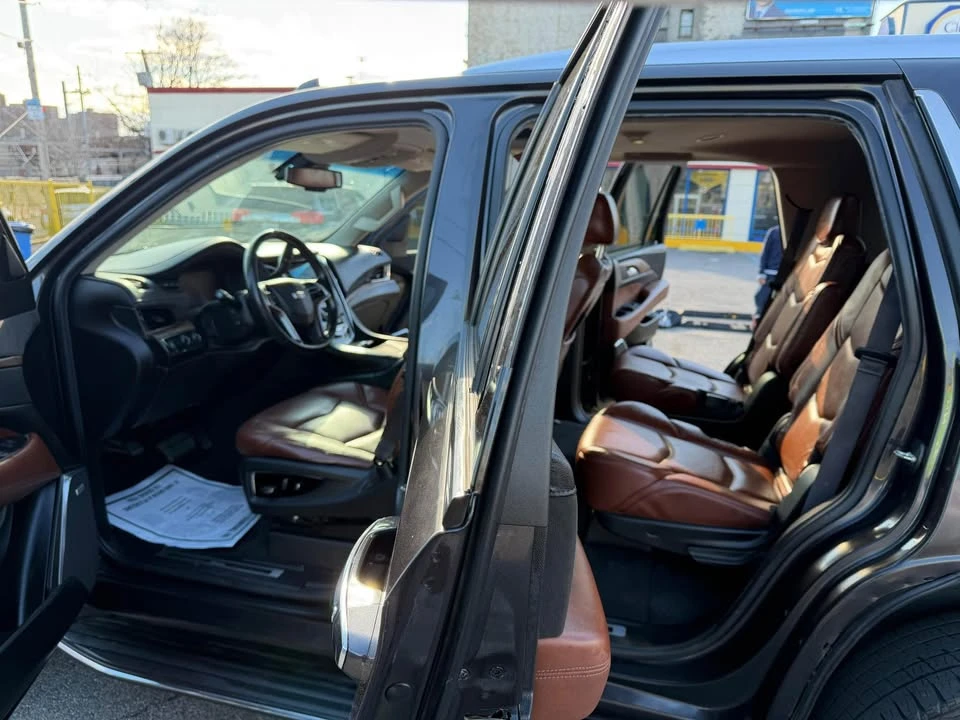 2015 Cadillac Escalade 4th Gen - Image 11 of 14