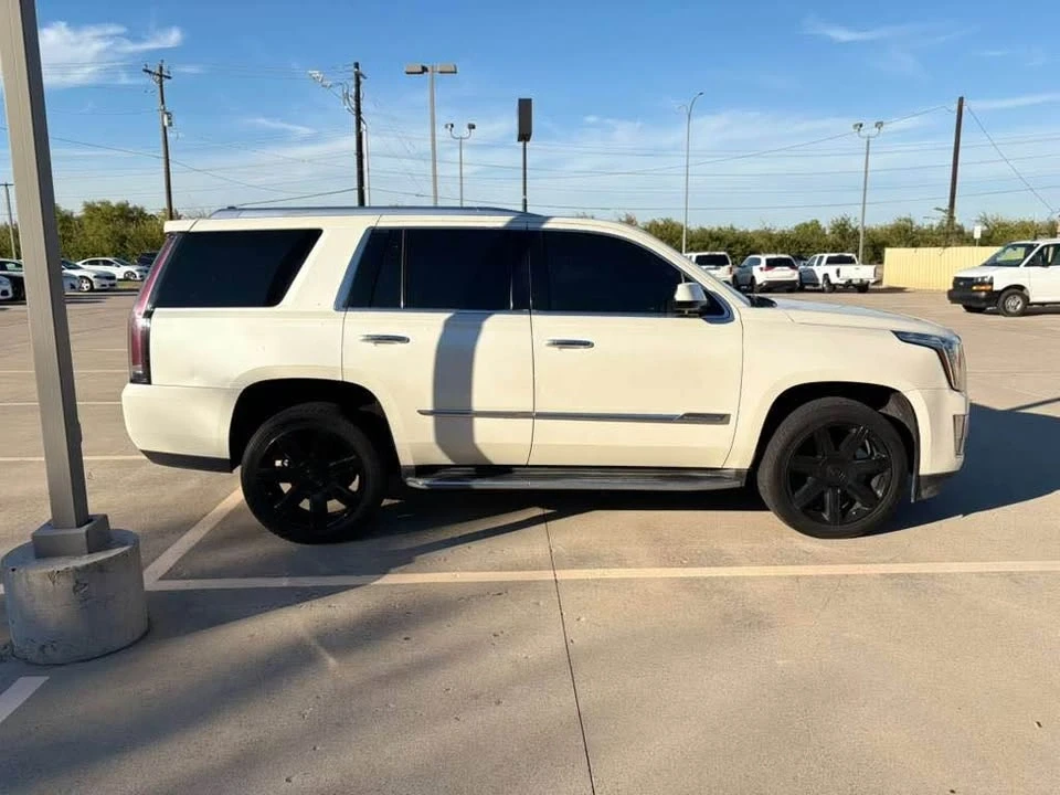 2015 Cadillac Escalade 4th Gen - Image 10 of 16