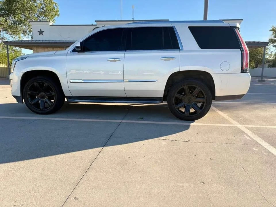 2015 Cadillac Escalade 4th Gen - Image 8 of 16