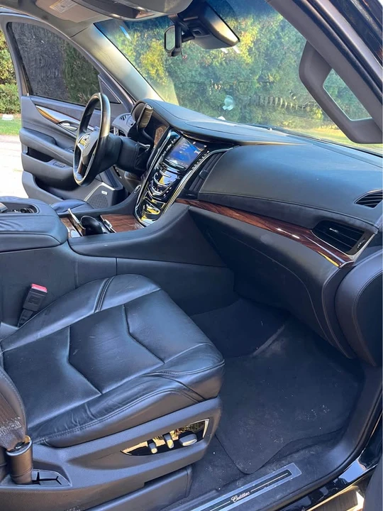 2015 Cadillac Escalade 4th Gen - Image 9 of 12