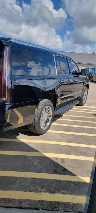 2015 Cadillac Escalade 4th Gen - Image 4 of 16