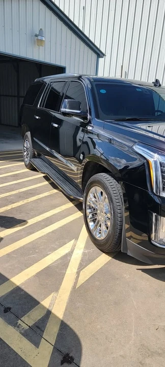 2015 Cadillac Escalade 4th Gen - Image 3 of 13