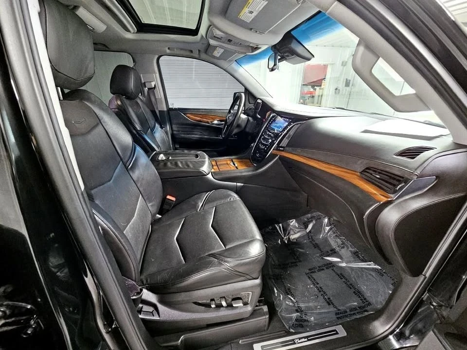 2015 Cadillac Escalade 4th Gen - Image 9 of 19