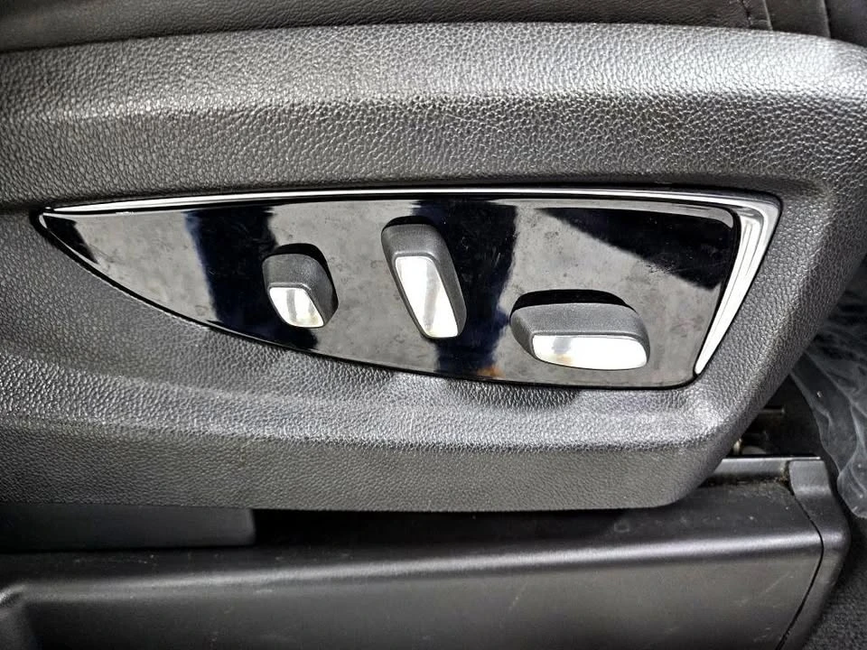 2015 Cadillac Escalade 4th Gen - Image 11 of 19