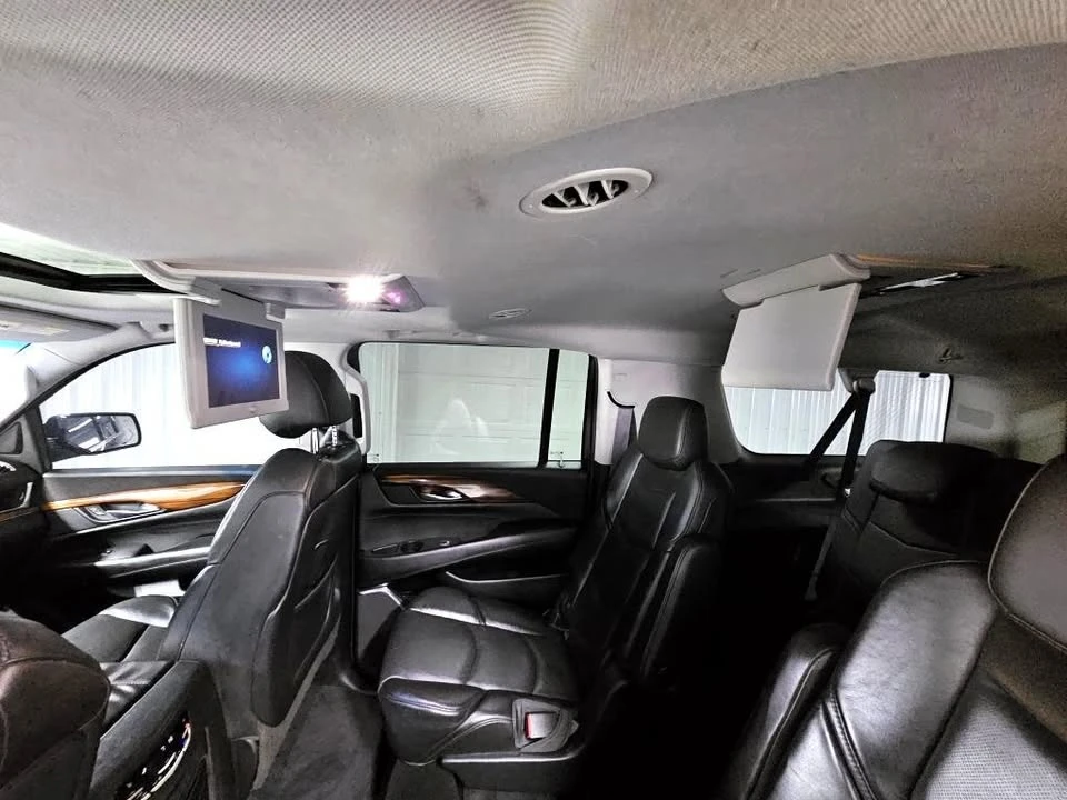 2015 Cadillac Escalade 4th Gen - Image 16 of 19