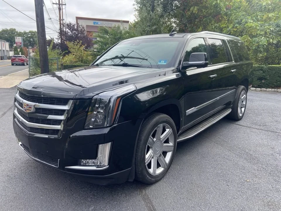 2015 Cadillac Escalade 4th Gen - Image 11 of 19