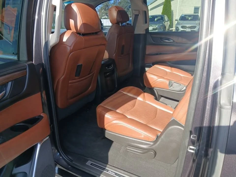 2015 Cadillac Escalade 4th Gen - Image 8 of 11