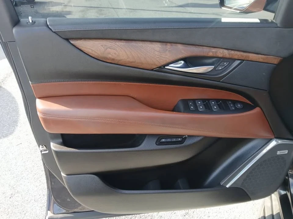 2015 Cadillac Escalade 4th Gen - Image 5 of 11