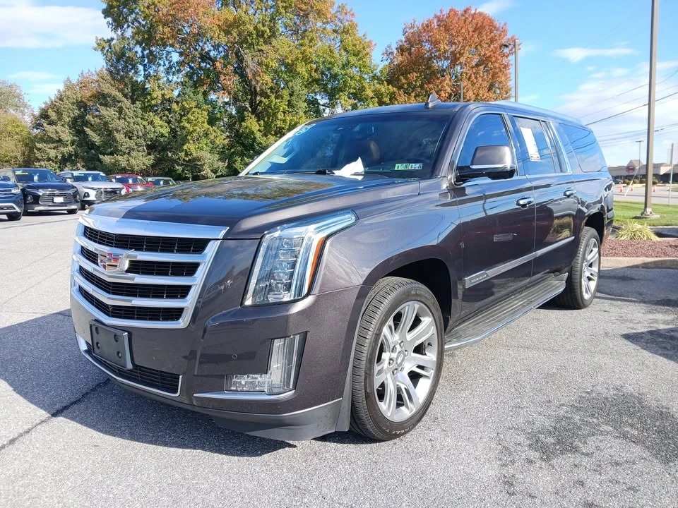 2015 Cadillac Escalade 4th Gen - Image 2 of 11