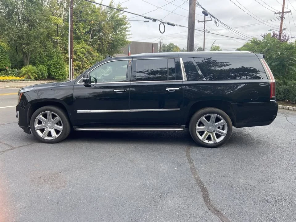 2015 Cadillac Escalade 4th Gen - Image 9 of 19